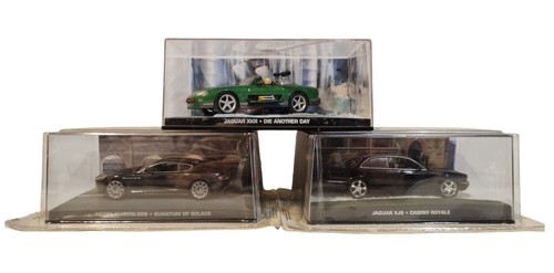 James bond aston martin - james,
