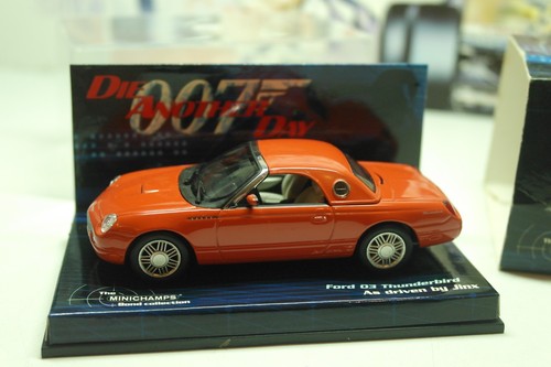 Minichamps james bond 007 - 007,