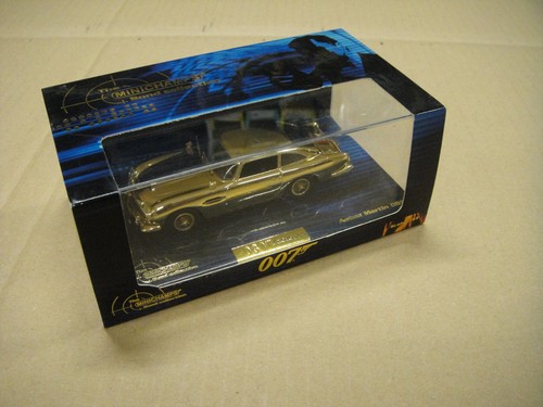 Minichamps gold plated aston - plated,