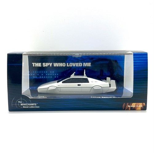 James bond minichamps - james,